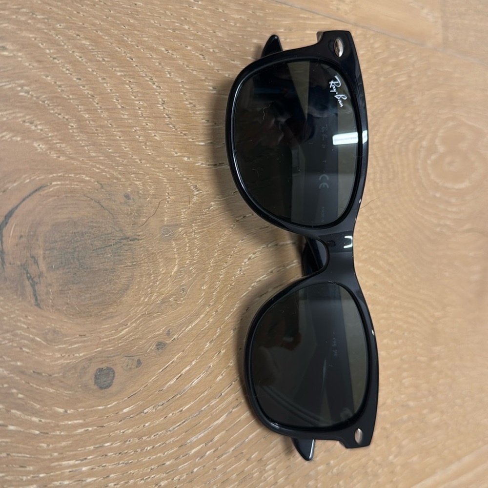 Junior Ray Ban new wayfarer sunglasses